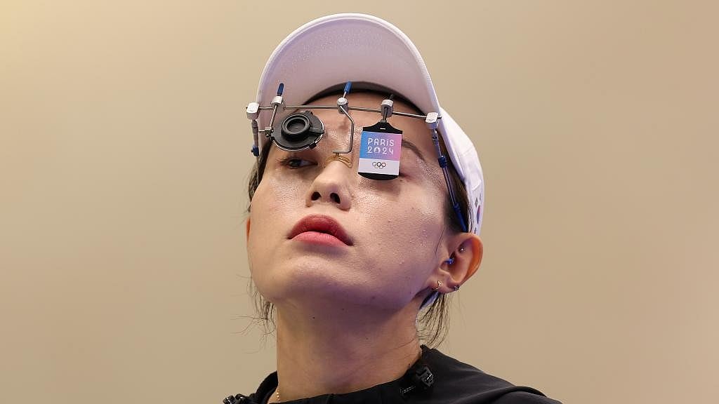 Photo: X | Imsovogue : South Korean shooter Kim Ye-Ji during the Paris Olympics 2024.